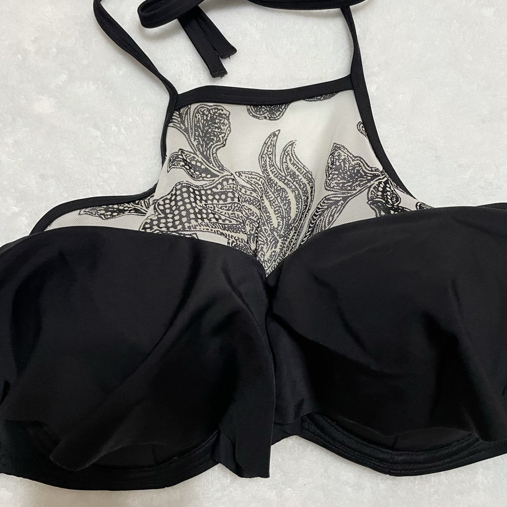 Victoria’s Secret swim bra